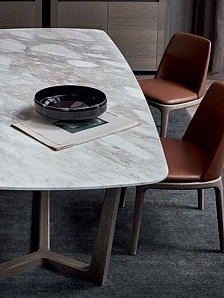 Обеденные столы